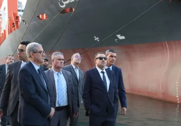 Sayoud ordonne une remise à niveau du port d’Alger et menace les responsables