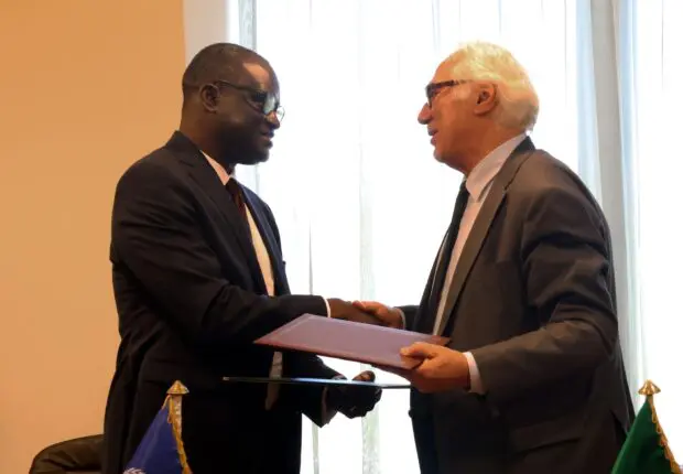 Sécurité sanitaire : l’Algérie signe un accord stratégique avec l’OMS