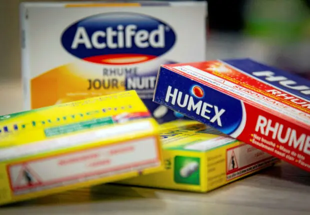 Rhume/Grippe : la France retire 8 médicaments aux effets indésirables graves de la vente libre