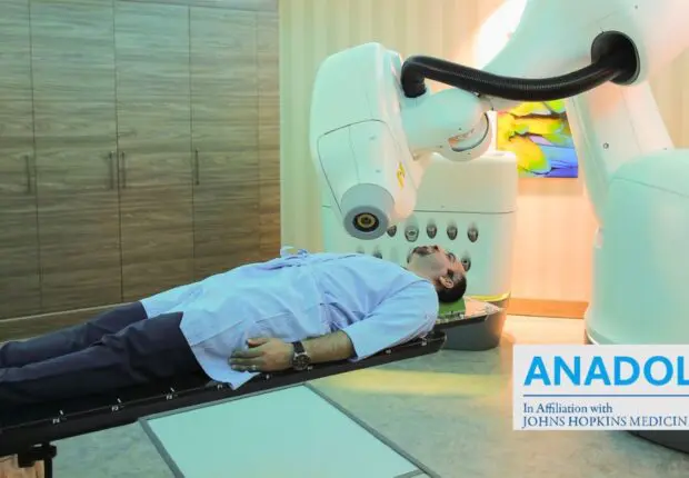 CyberKnife en pédiatrie : une révolution dans le traitement des tumeurs chez l’enfant ?