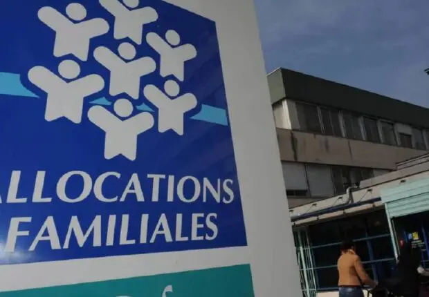 Allocations familiales : les enfants étrangers n’ont plus à prouver leur entrée régulière en France