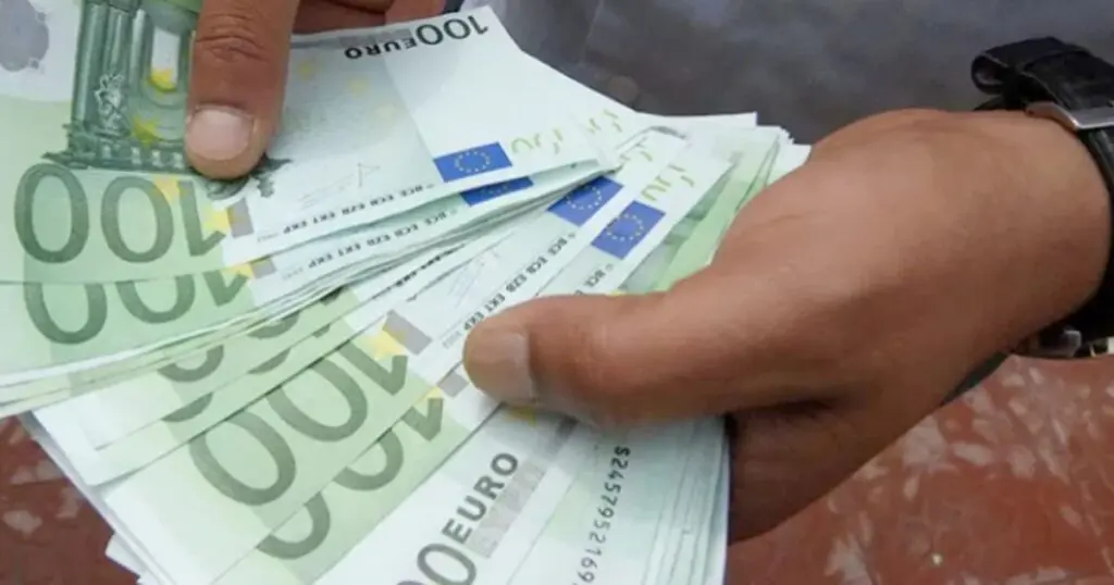 Plafond de 7500€ / an pour l&rsquo;exportation de devises en espèces : Faïd dévoile de nouveaux détails