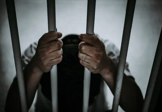 Escroquerie : ils proposent à la femme d’un ex-ministre de libérer son époux contre 8 milliards