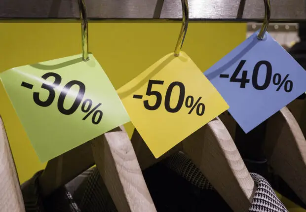 Fausses soldes en Algérie : les commerçants risquent de lourdes sanctions