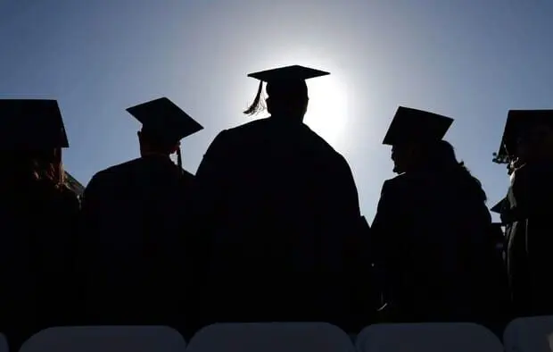 Salaire attractif, primes et CDD de 3 ans : l&rsquo;Algérie recrute les titulaires de ce diplôme