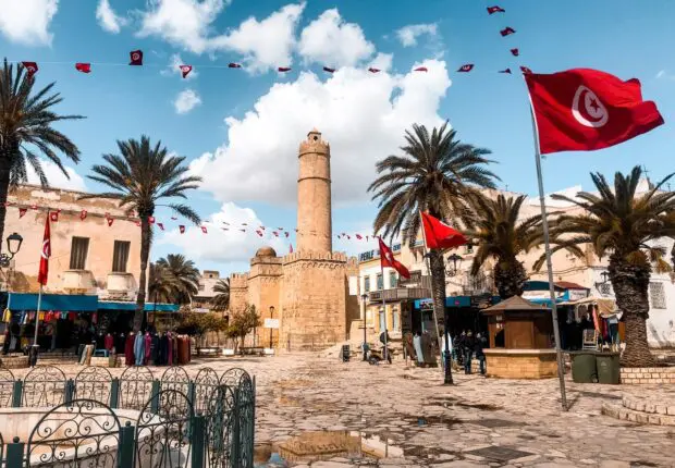 La Tunisie toujours prisée : plus de 3,5 millions d’Algériens ont franchi la frontière en 2024