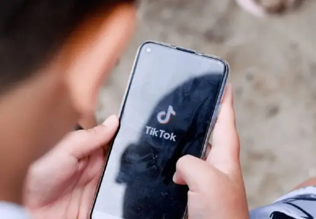 Zazou Youcef et Imad Tintin arrêtés en France : que se passe-t-il avec ces influenceurs algériens ?