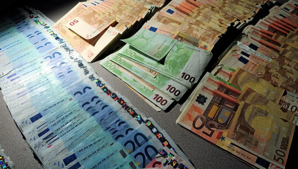 Trafic de devises : 21000 euros cachés dans un tube de dentifrice et sous une ceinture