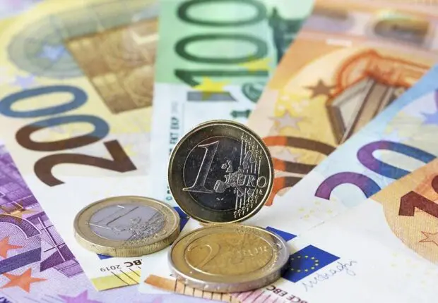 Le dinar face aux devises ce mardi 25 février : à combien s’échange l’euro aujourd’hui ?