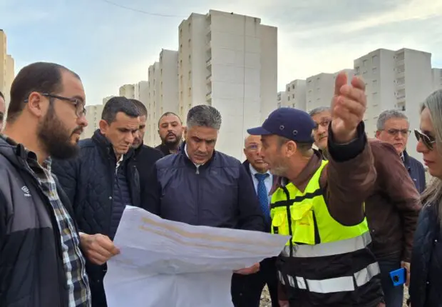Projet de 10 570 logements à Sidi Abdellah : le ministre exprime son mécontentement