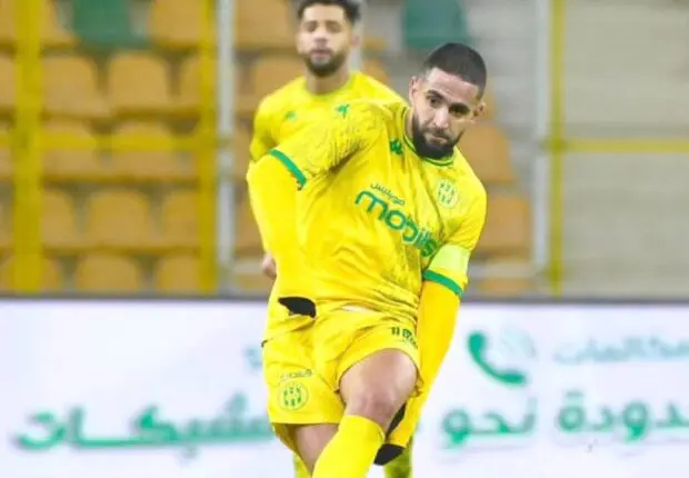 Boudebouz a-t-il refusé de jouer certains matchs ? La JS Kabylie réagit