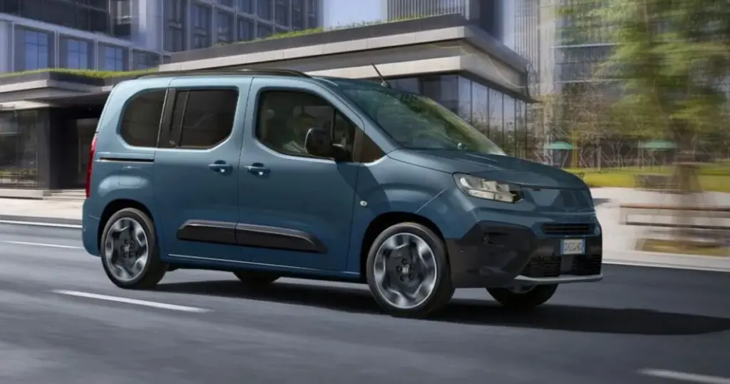 Spéculation sur les véhicules FIAT : un concessionnaire agréé et 4 complices arrêtés