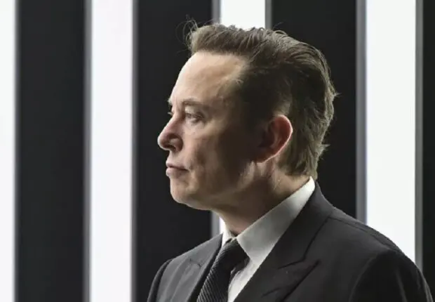 « C&rsquo;est la plus intelligente sur Terre » : Elon Musk promet de révolutionner le monde de l&rsquo;IA