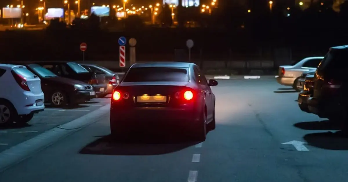 La Gendarmerie avertit : rouler sans éclairage de plaque d’immatriculation est sévèrement puni !