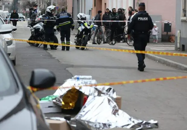 Attaque au couteau à Mulhouse : le profil du suspect ravive les tensions entre Paris et Alger