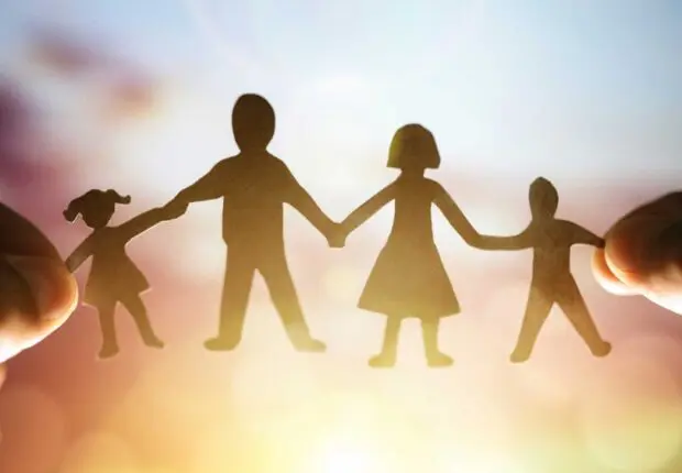 Allocations familiales : une réforme en vue pour les jeunes parents en France?