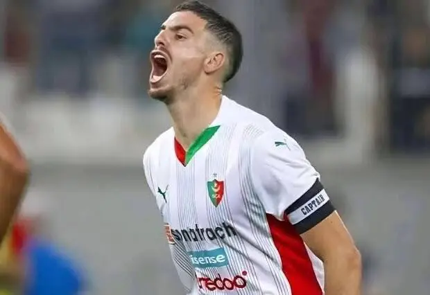 Abdellaoui lourdement sanctionné après avoir insulté l’arbitre