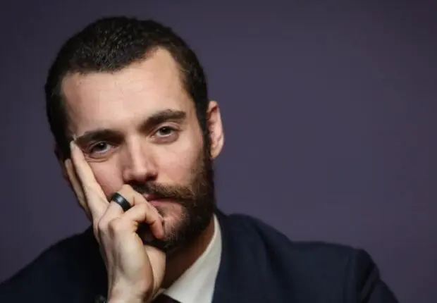 Louis Sarkozy visé par une plainte après ses propos polémiques sur l’Algérie