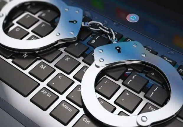 Séquestration, vol et incitation à la débauche : deux influenceuses algérienne face à la justice