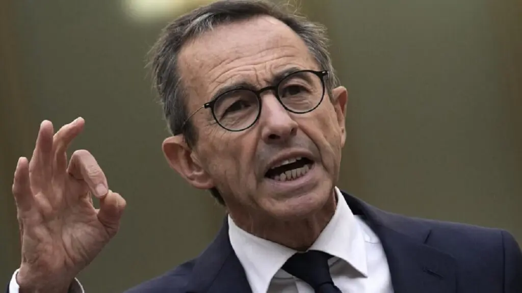La France prépare une liste d’algériens « dangereux » et Retailleau menace ouvertement