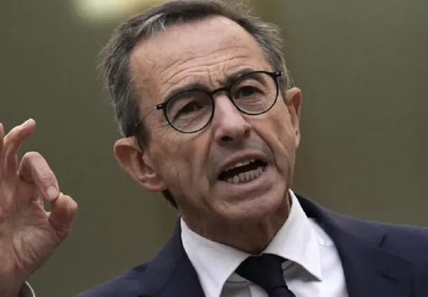 La France prépare une liste d’algériens « dangereux » et Retailleau menace ouvertement