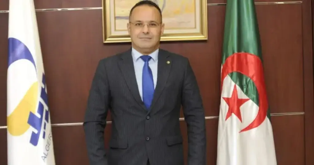 Tebboune limoge le directeur général d’Algérie Poste, Louaï Zidi