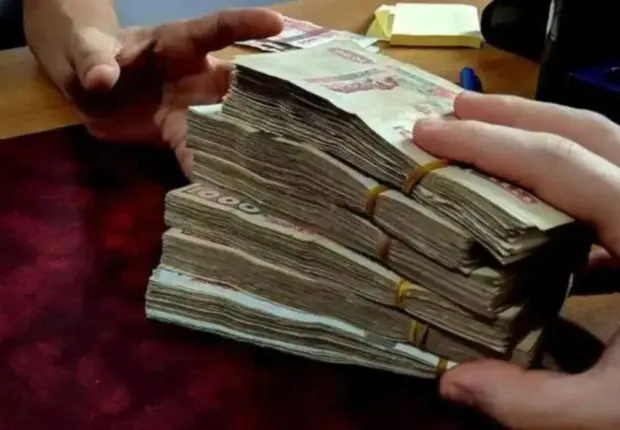 Liquidités pendant l’Aïd el-Adha 2025 : Le ministre de la Poste prend les devants