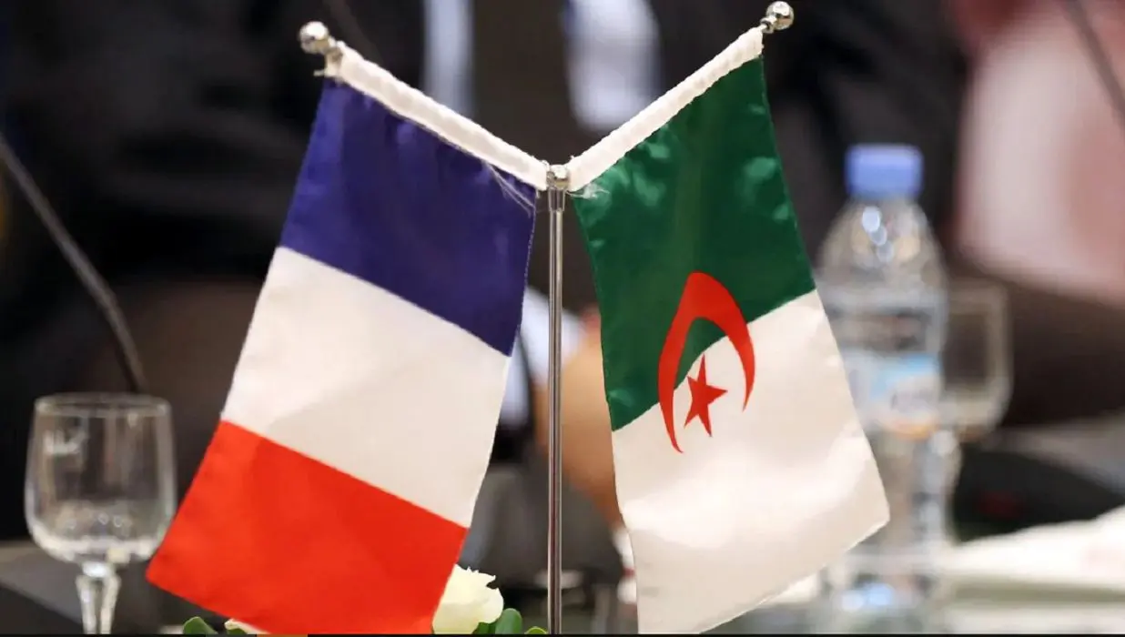 Tensions avec Paris : Alger déconseille à ses diplomates de voyager en France