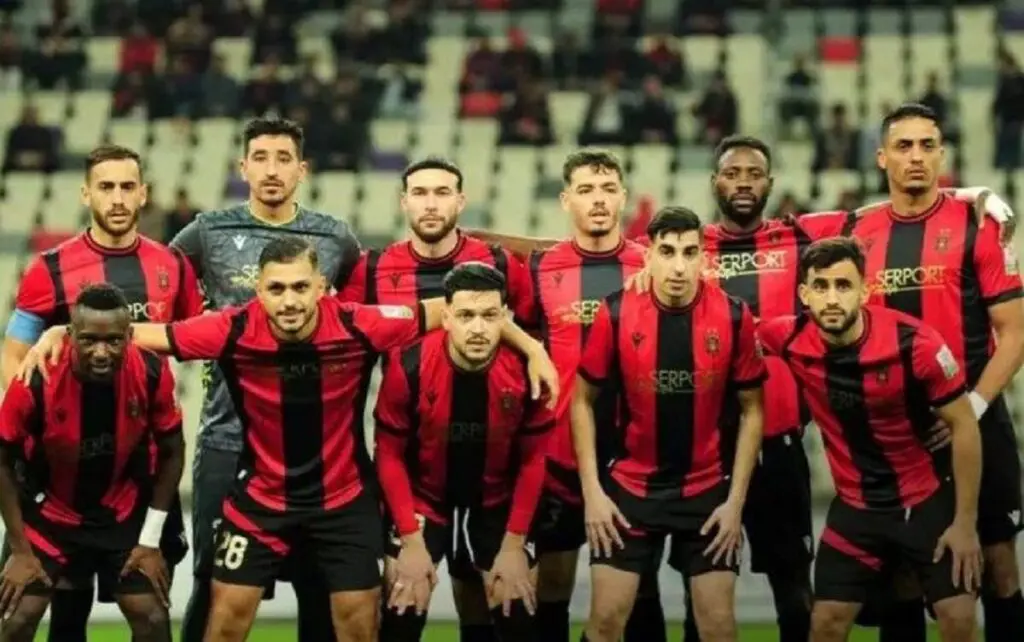 L’USM Alger lourdement sanctionnée par la CAF