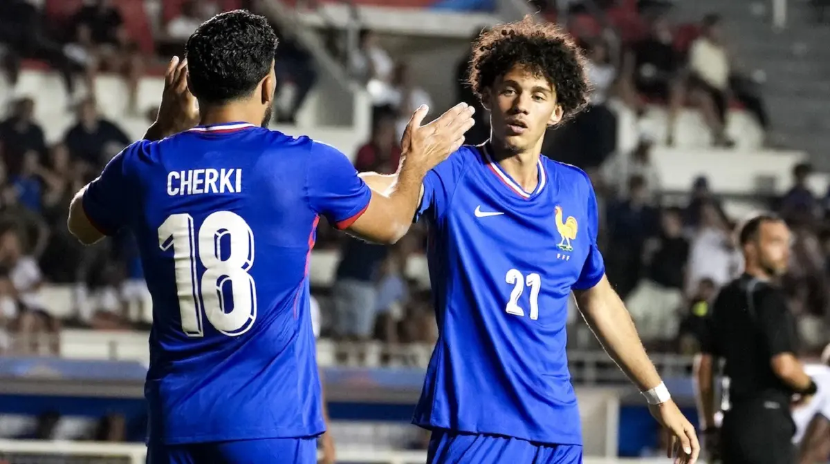 « Pas question de courir après Cherki et Akliouche », un international algérien