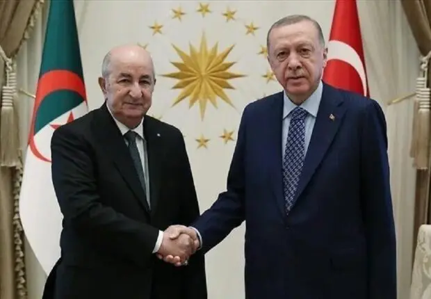 Tebboune reçoit un appel téléphonique du Président de la Turquie, Erdogan