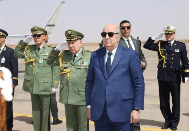 Tebboune inaugure deux projets clés à Béchar