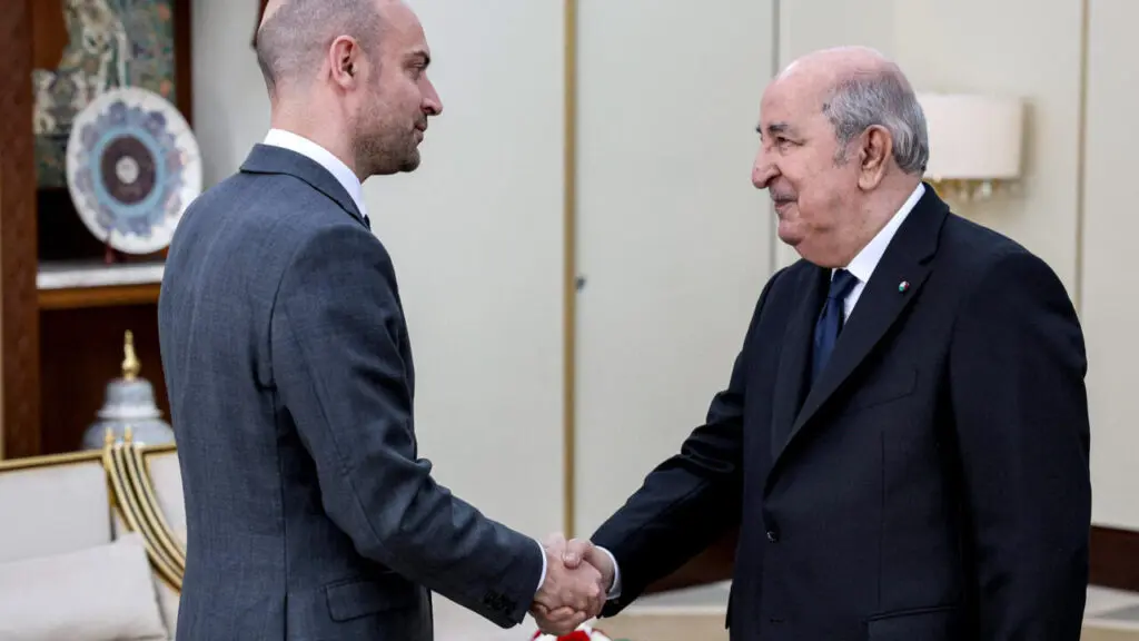 Derrière les poignées de main, où en est vraiment le tandem France-Algérie ?