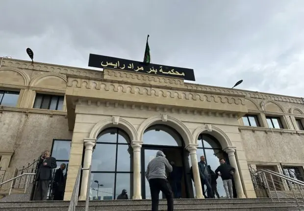 Affaire Mohamed Bouakkaz : l’ancien conseiller à la Présidence devant la justice