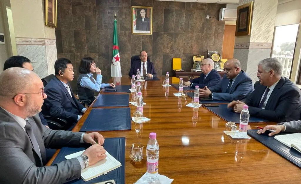 Nouveau contrat Algérie-Chine signé : la France perd pied dans un secteur stratégique