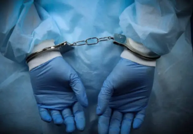 Psychotropes détournés sous ordonnance : militaire, chirurgien et pharmacien inculpés