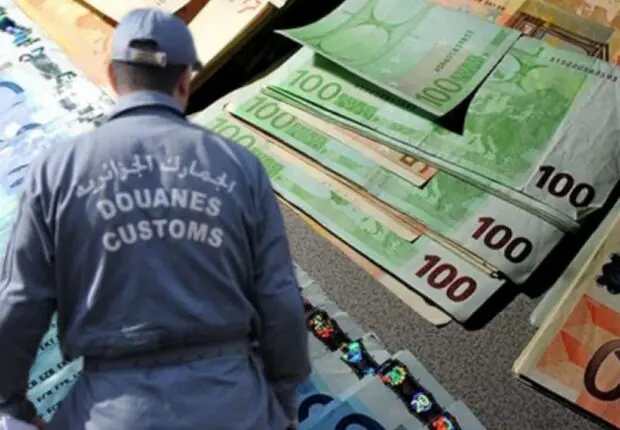 Douane : une grande somme d’argent en euro saisie après une fouille corporelle