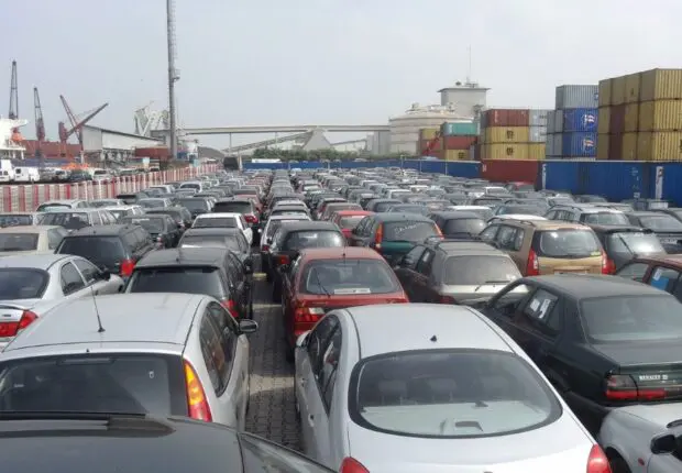 Eté 2025 : interdiction d’entrée des voitures neuves par les ports d’Alger et d’Oran