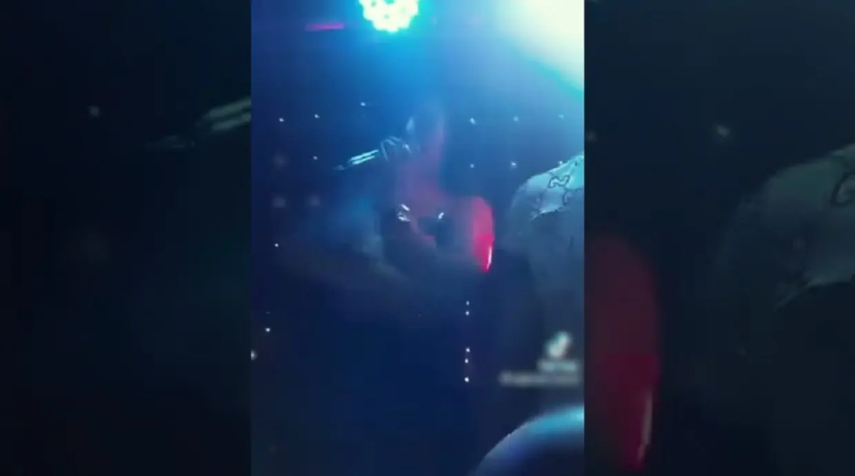 Une chanteuse filmée avec son bébé en boîte de nuit : la scène choque les Algériens