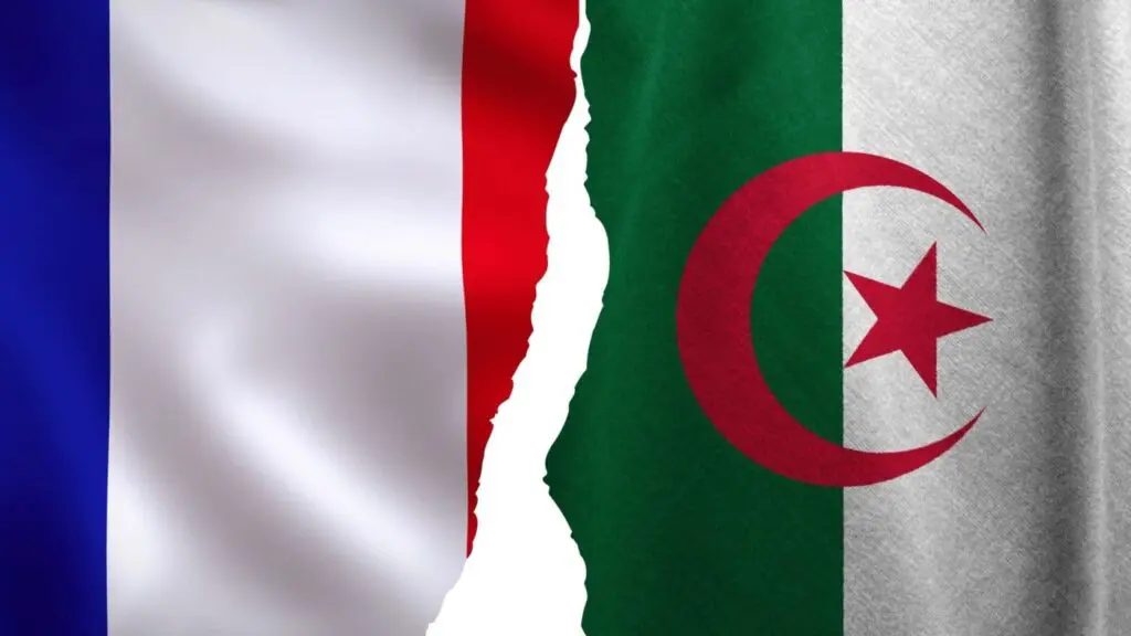 Algérie – France : Paris expulse 12 diplomates algériens et rappelle son ambassadeur
