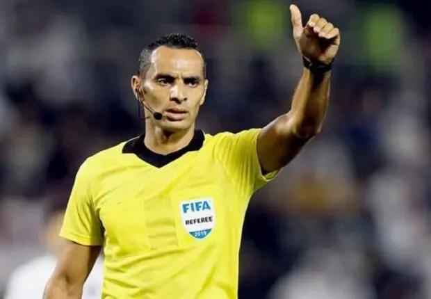 Auteur d’un arbitrage scandaleux lors du match OA – MCA : Ghorbal lourdement sanctionné