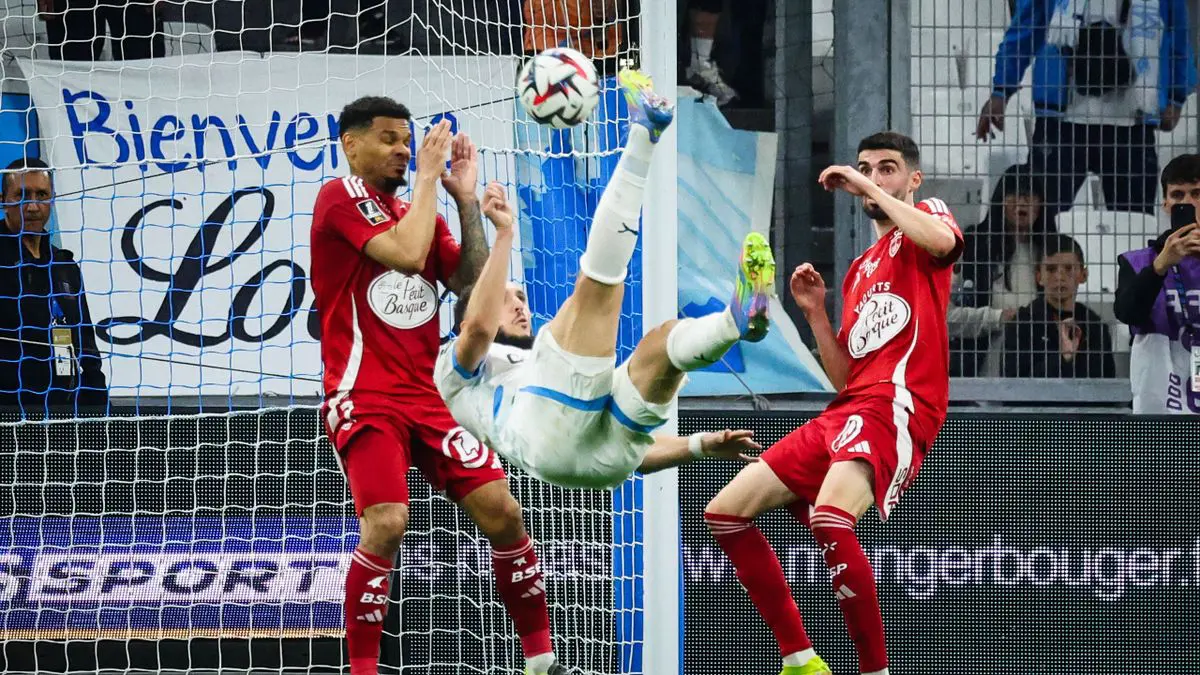 Auteur d’un triplé dont un but magistral : la soirée légendaire de Gouiri au Vélodrome