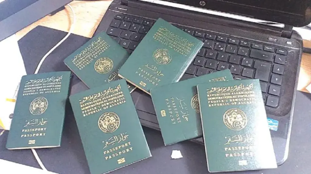 Fraude aux passeports algériens : une grosse affaire éclate, 15 accusés devant la justice