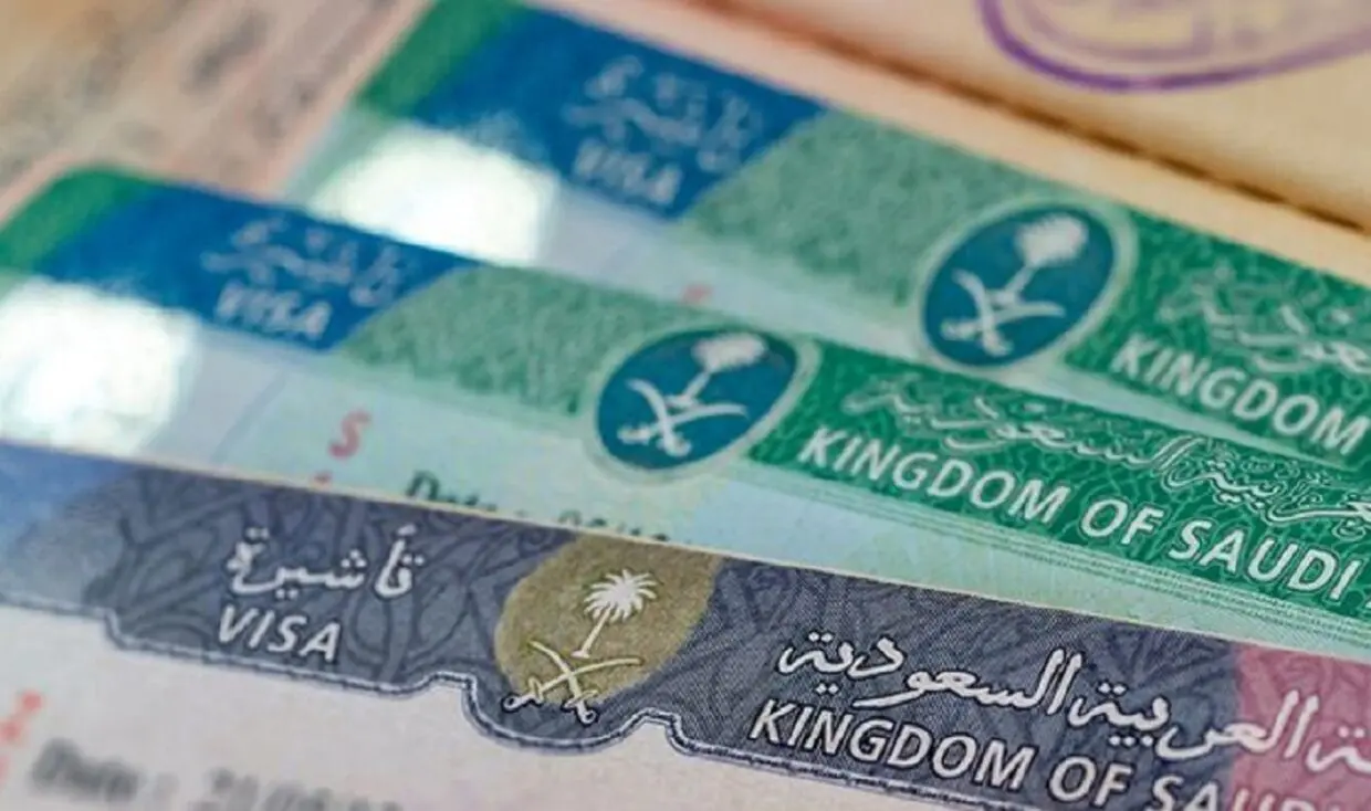 Jusqu’à 50 000 riyals d’amende : l’Arabie saoudite durcit le ton contre les infractions aux visas