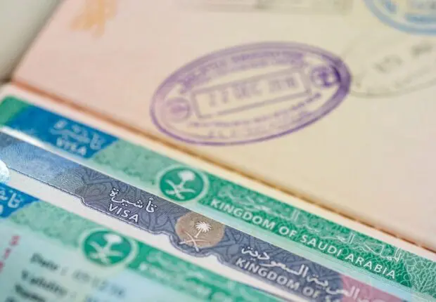 L’Arabie saoudite a-t-elle suspendu les visas de court séjour pour les Algériens ? Ce que l’on sait
