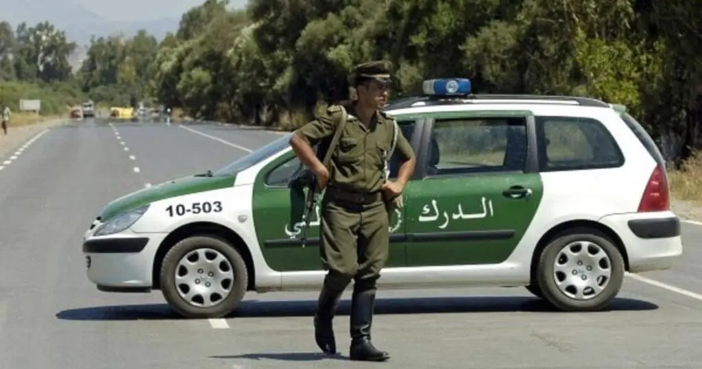 Ce geste banal en voiture peut vous coûter 10 000 dinars