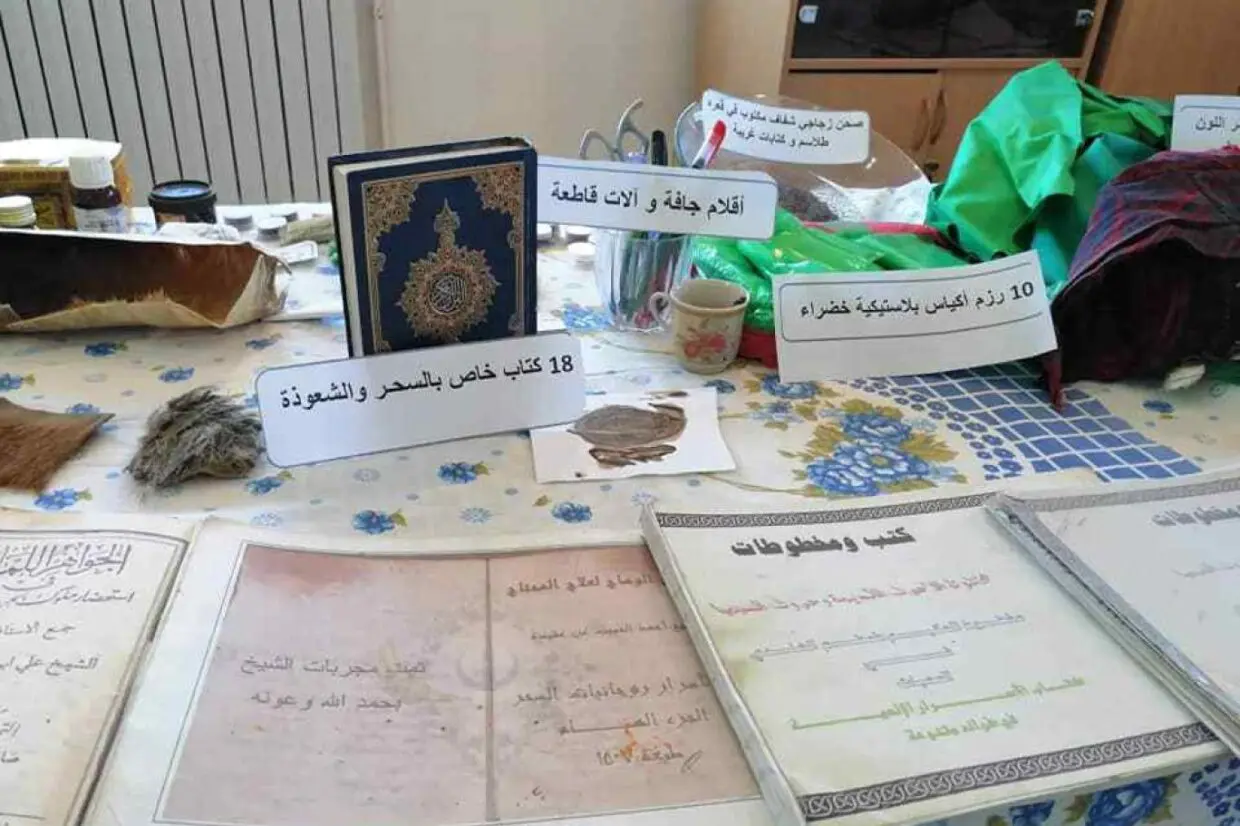 Une femme devant le juge pour avoir encerclé son frère