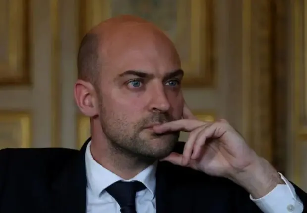 Crise Alger – Paris : « la situation est bloquée », selon Barrot