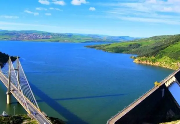Face aux pénuries d’eau, l’Algérie mise sur de nouveaux barrages