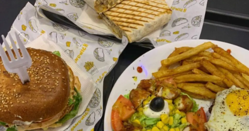 Fast-foods en Algérie : La direction du Commerce retire cet aliment des menus